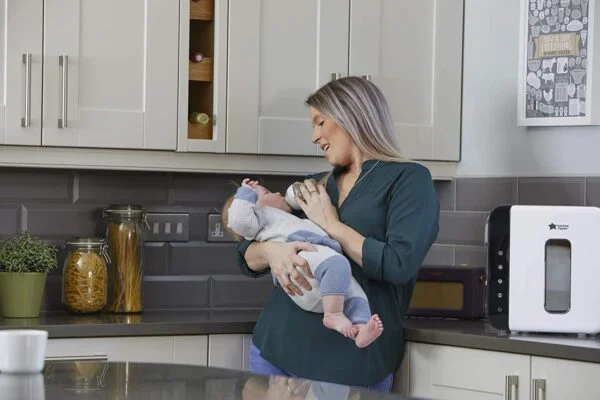Tommee Tippee UV 3-in-1 Sterilizer and Dryer - Image 3